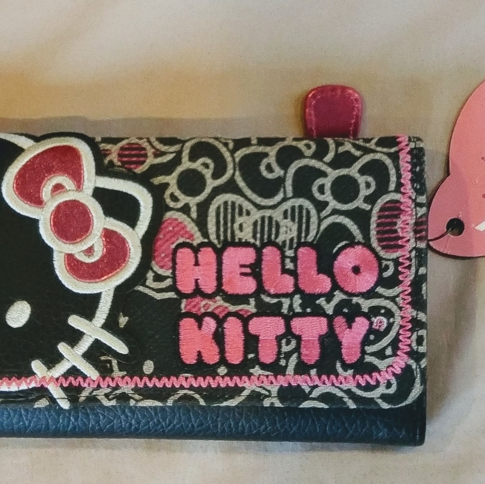 Hello Kitty Black and Pink Wallet